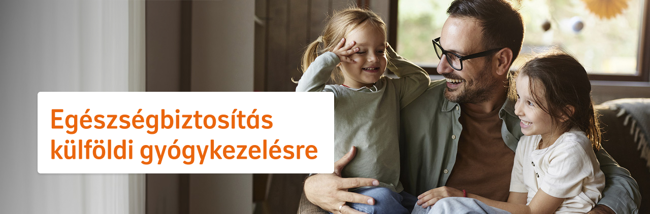 Apuka öleli kezében tartja és öleli gyermekeit.